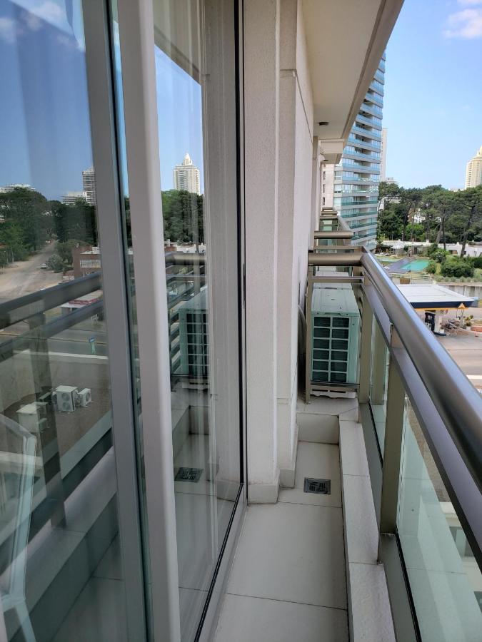Monoambiente De Lujo En Place Lafayette - Ganadores Del Premio Award 2025 Punta del Este Kültér fotó