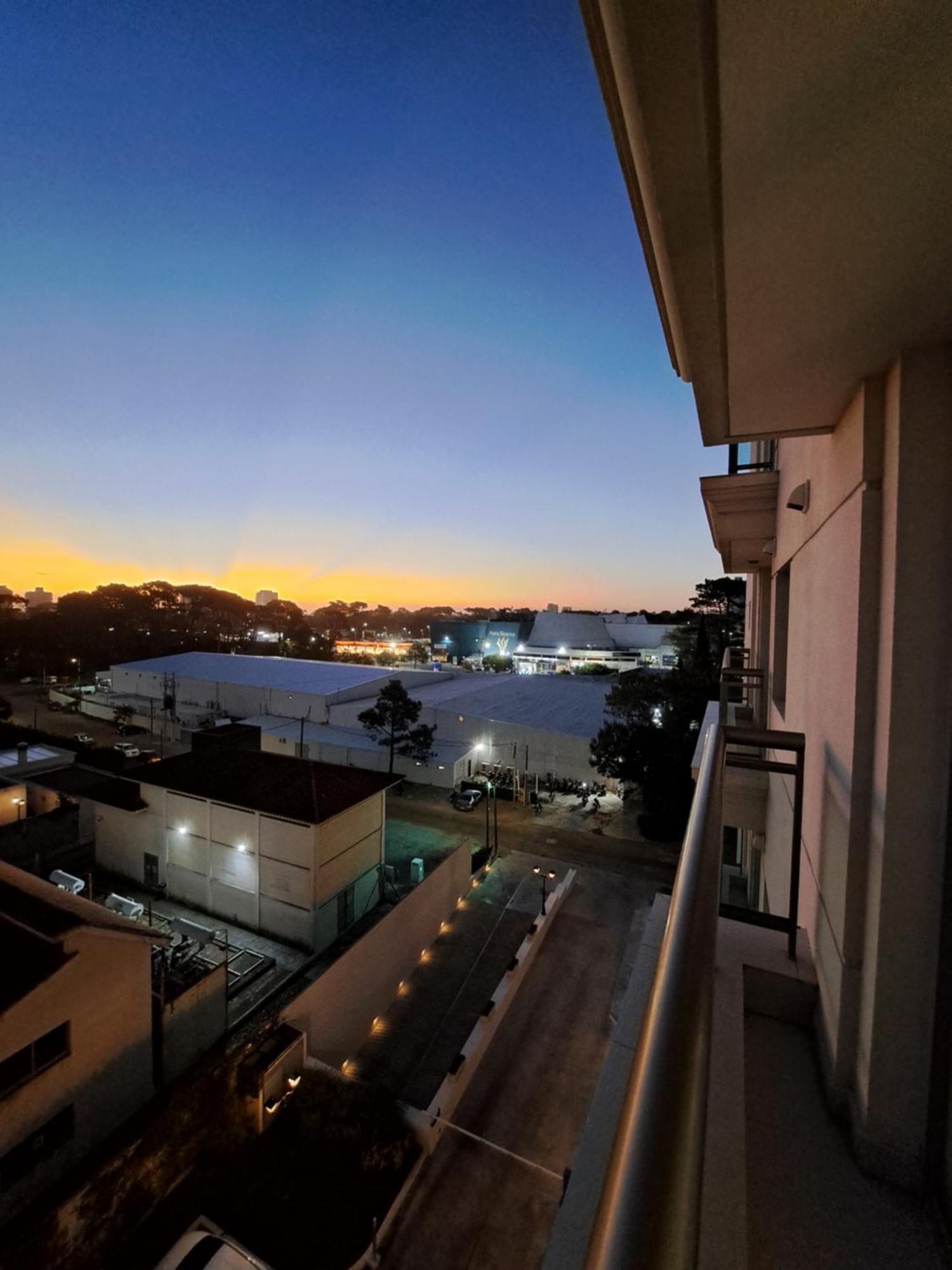 Monoambiente De Lujo En Place Lafayette - Ganadores Del Premio Award 2025 Punta del Este Kültér fotó